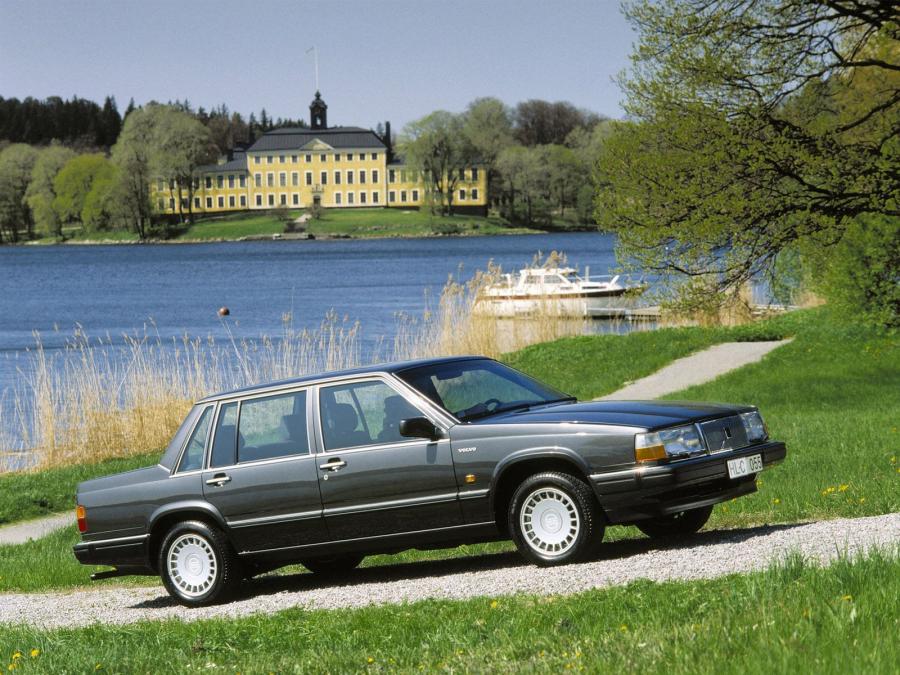  Volvo 760 GLE 1988 года  (фото 2 из 5)